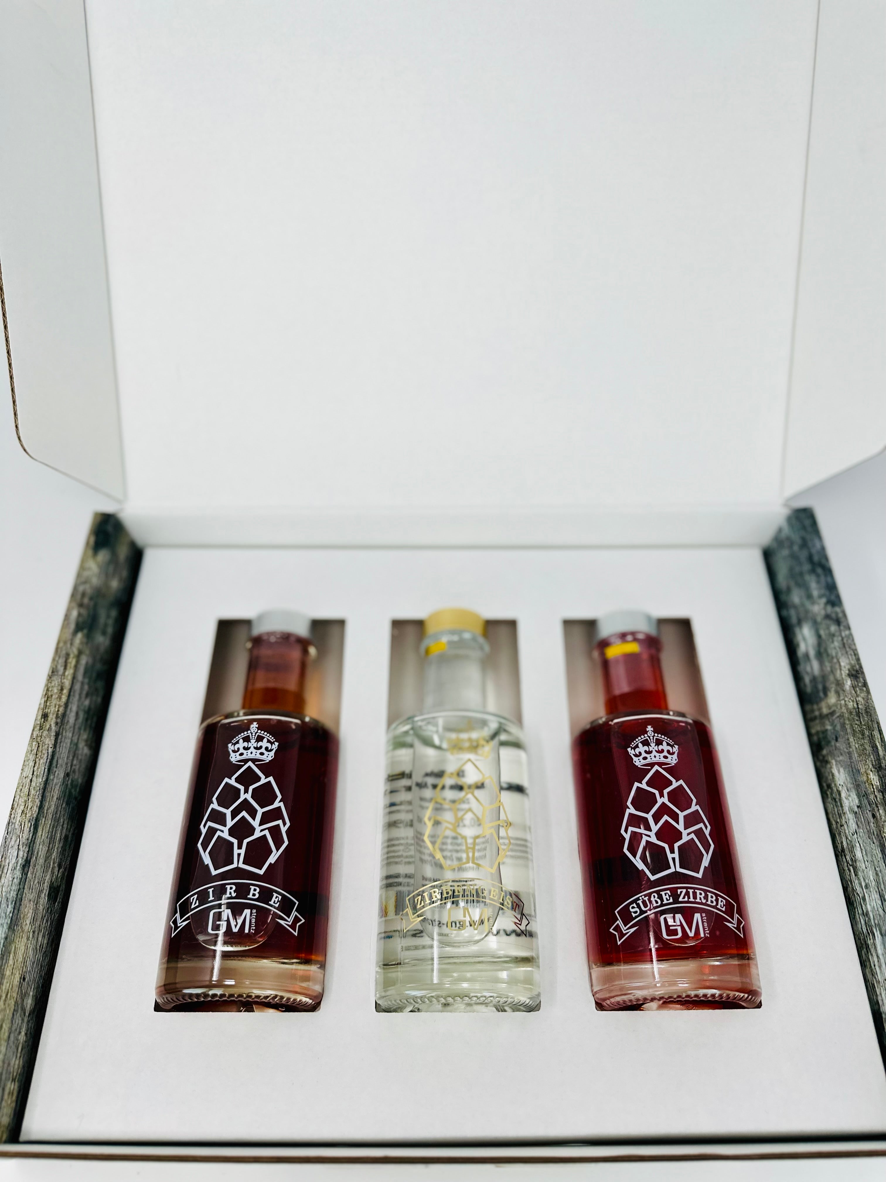 Geschenkbox Zirbenschnaps